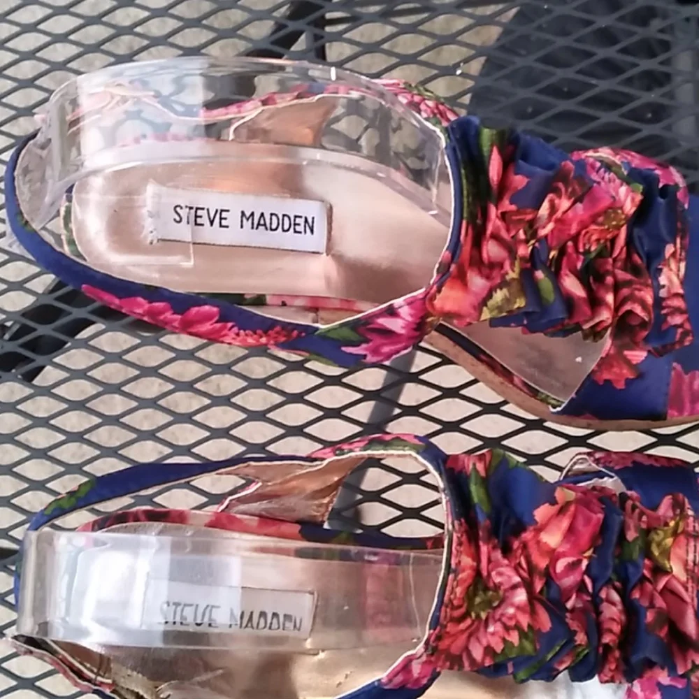 Steve Madden floral cork